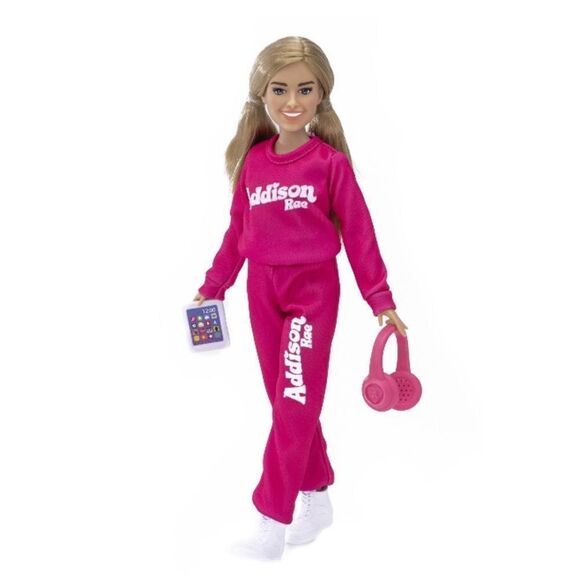 Addison Rae Fashion Dolls, Beach & Comfy Style 2-Pack - Picture 13 of 14